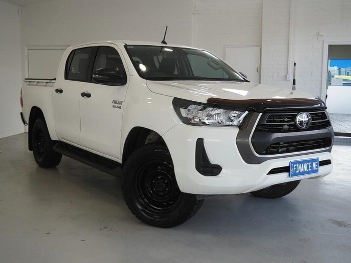 2020 Toyota Hilux SR
