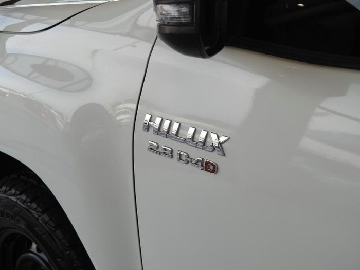 2020 Toyota Hilux SR