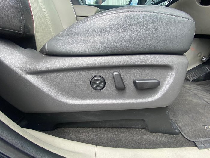 2015 Kia Carnival Platinum YP MY15 Aurora Black