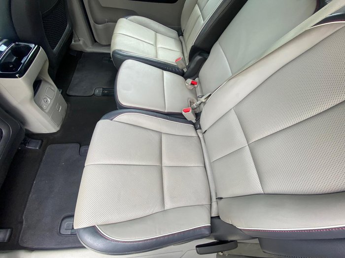 2015 Kia Carnival Platinum YP MY15 Aurora Black