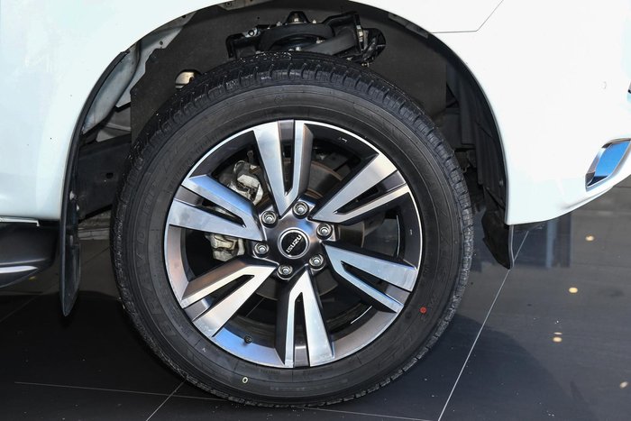 2023 Isuzu MU-X LS-T