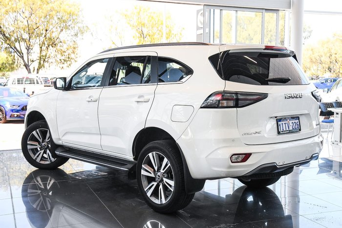 2023 Isuzu MU-X LS-T