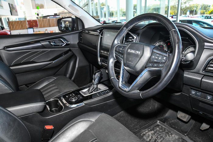 2023 Isuzu MU-X LS-T