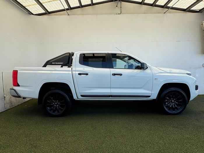 2025 Mitsubishi Triton GLX-R