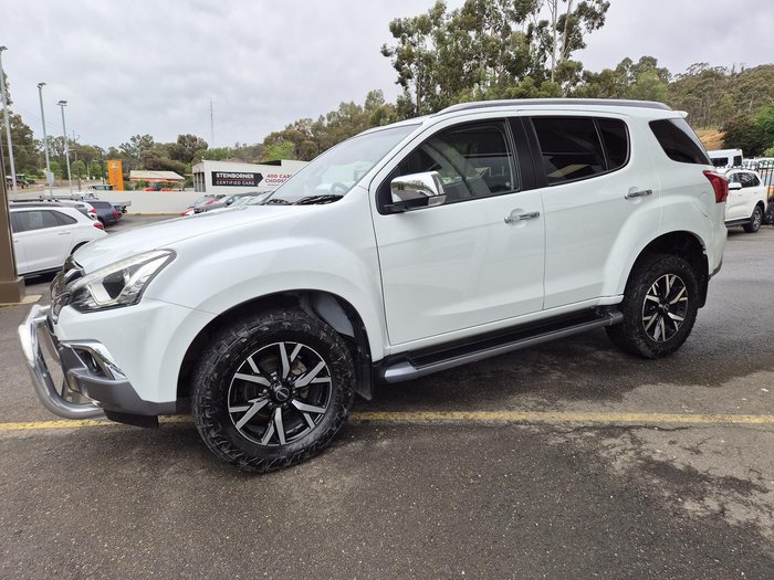 2020 Isuzu MU-X LS-T