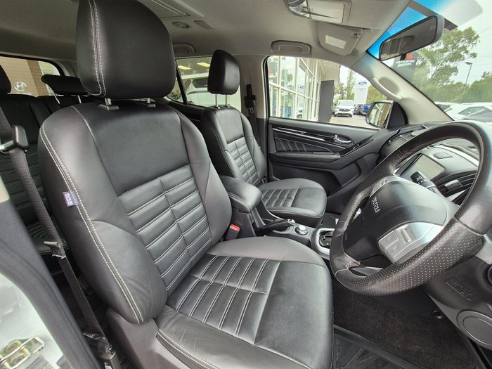 2020 Isuzu MU-X LS-T