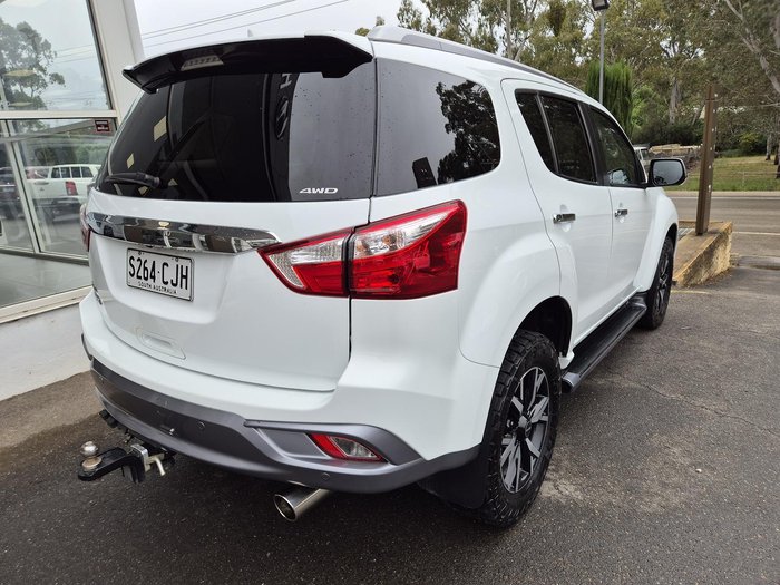 2020 Isuzu MU-X LS-T