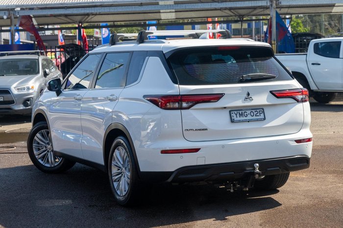 2022 Mitsubishi Outlander ES
