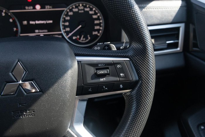 2022 Mitsubishi Outlander ES