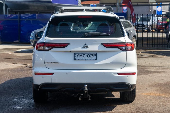 2022 Mitsubishi Outlander ES