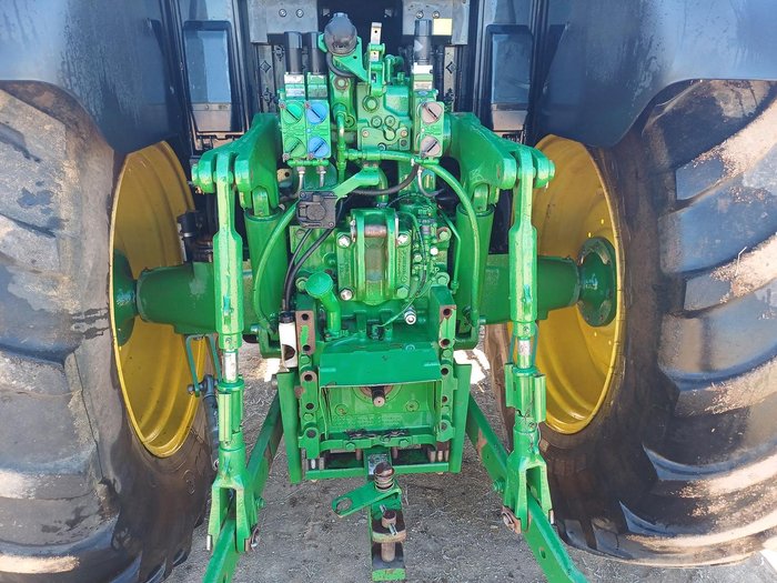 2016 John Deere 6150M Green