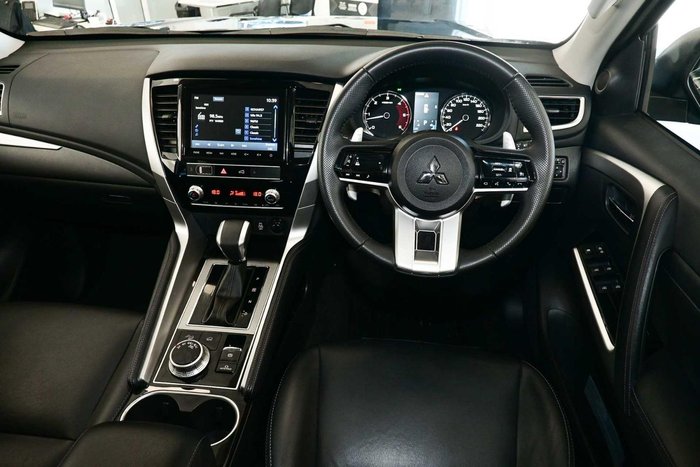 2024 Mitsubishi Pajero Sport GLS