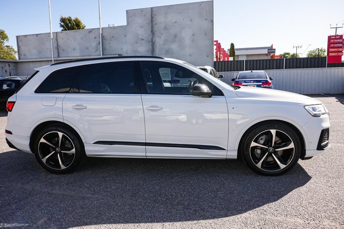 2022 Audi Q7 55 TFSI S line