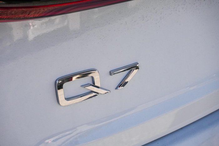 2022 Audi Q7 55 TFSI S line