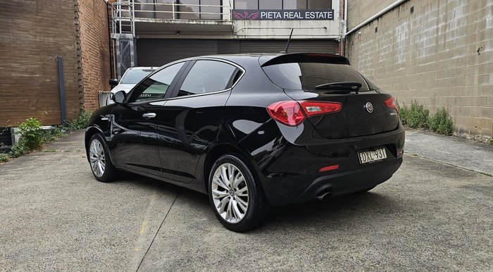 2017 Alfa Romeo Giulietta Super Series 2 Alfa Black