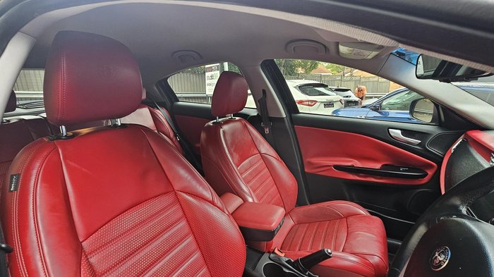 2017 Alfa Romeo Giulietta Super Series 2 Alfa Black