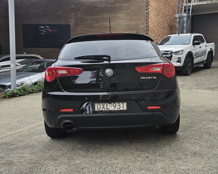 2017 Alfa Romeo Giulietta Super Series 2 Alfa Black