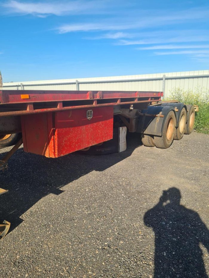 1994 Krueger St 3 Tri-Axle Trailer