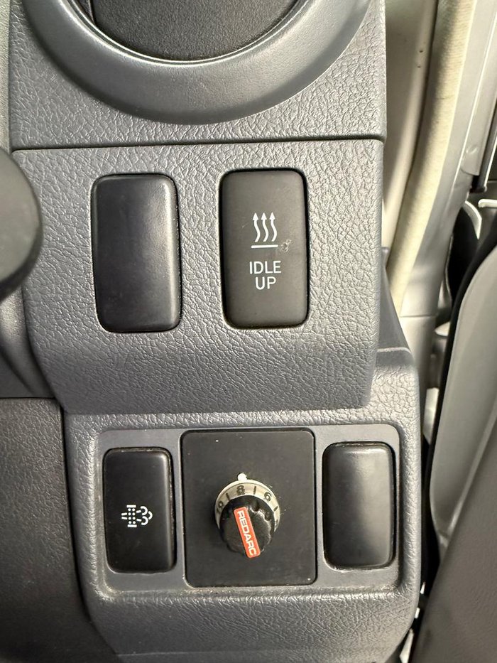 2018 Toyota Landcruiser GXL VDJ79R 4X4 Dual Range Silver Pearl