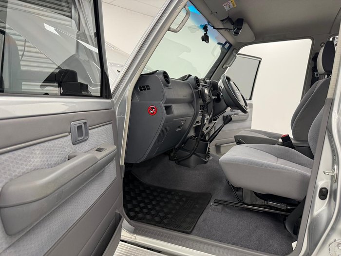 2018 Toyota Landcruiser GXL VDJ79R 4X4 Dual Range Silver Pearl