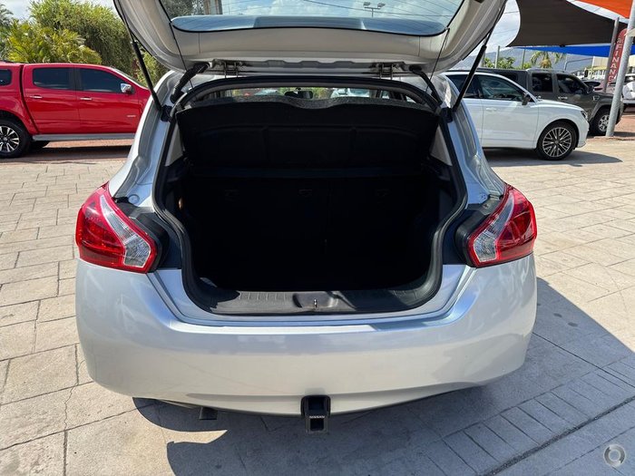 2013 Nissan Pulsar ST-S