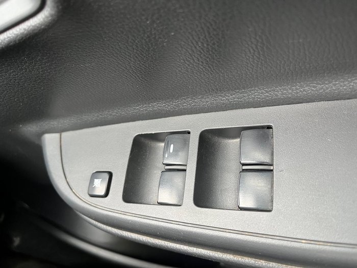 2023 Mitsubishi Triton GLX+