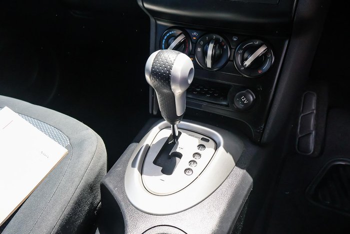 2013 Nissan Dualis ST