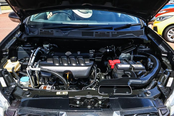 2013 Nissan Dualis ST