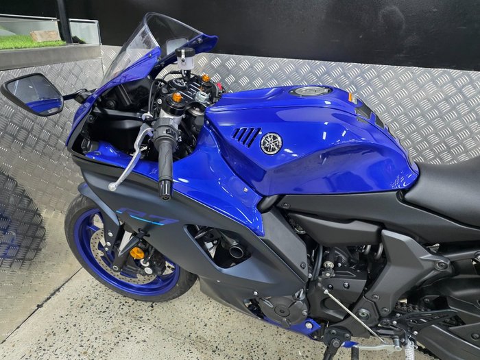 2023 Yamaha YZF-R7LA BLUE