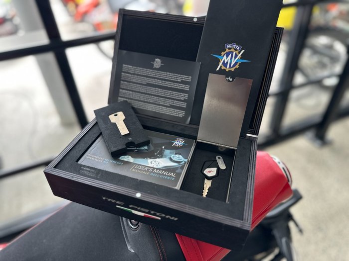 2021 M.V. AGUSTA SUPERVELOCE 800 RED RED