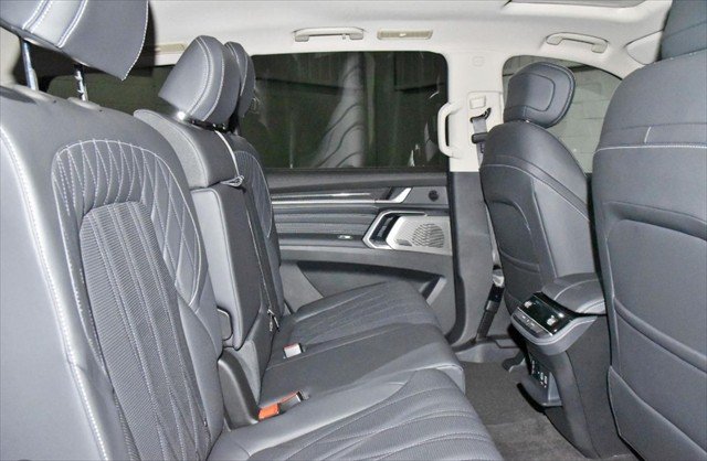 2024 LDV D90 Executive