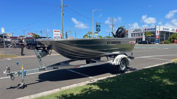 2024 Stacer 379 Territory Striker