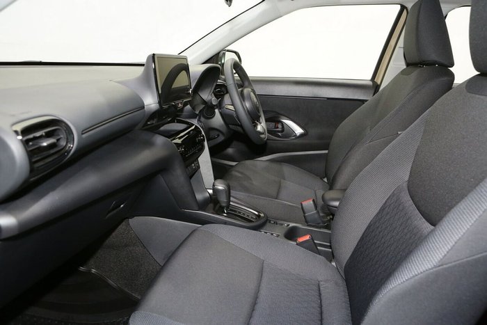 2025 Toyota Yaris Cross GX