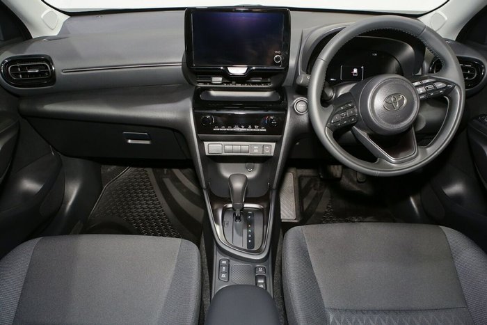 2025 Toyota Yaris Cross GX