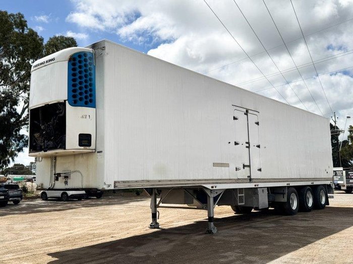 1999 FTE 22 Pallet Triaxle Refrigerated Trailer **Road Train**