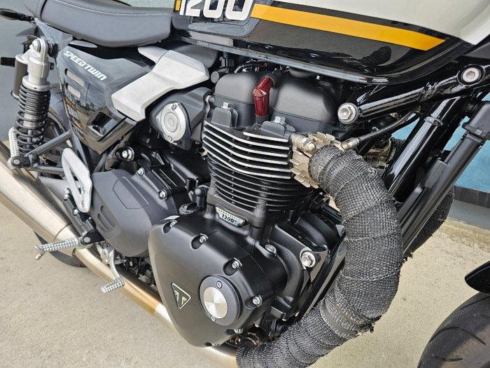 2024 Triumph BONNEVILLE SPEED TWIN 1200 White