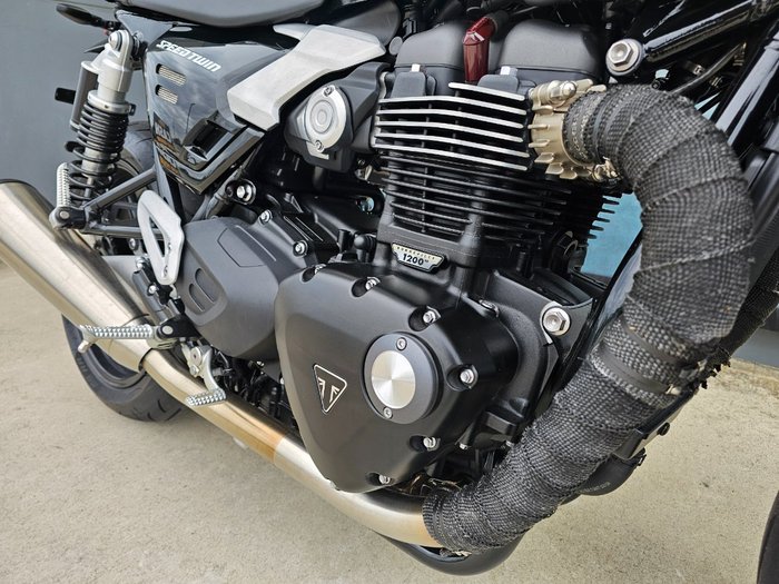 2024 Triumph BONNEVILLE SPEED TWIN 1200 White