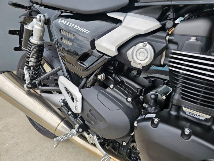 2024 Triumph BONNEVILLE SPEED TWIN 1200 White