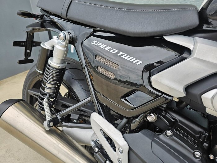 2024 Triumph BONNEVILLE SPEED TWIN 1200 White