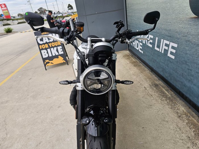 2024 Triumph BONNEVILLE SPEED TWIN 1200 White