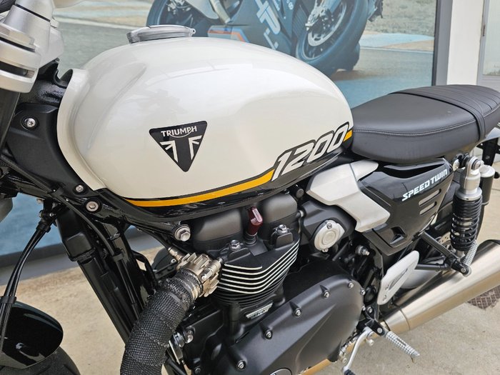2024 Triumph BONNEVILLE SPEED TWIN 1200 White