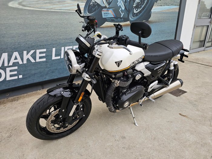 2024 Triumph BONNEVILLE SPEED TWIN 1200 White