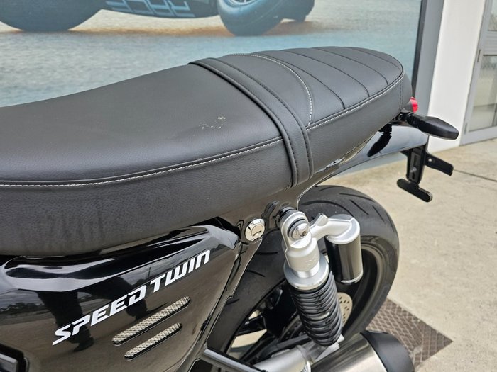 2024 Triumph BONNEVILLE SPEED TWIN 1200 White