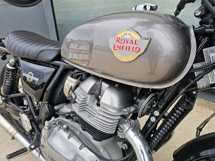 2019 ROYAL ENFIELD (SEE ALSO ENFIEL INTERCEPTOR 650 CLASSIC Silver