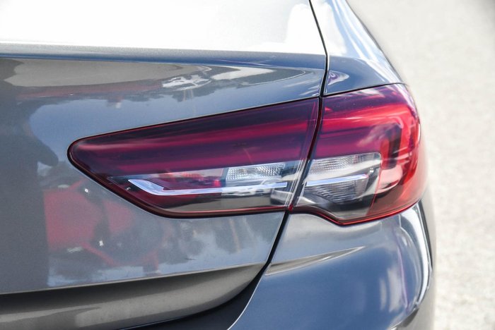 2018 Holden Commodore LT