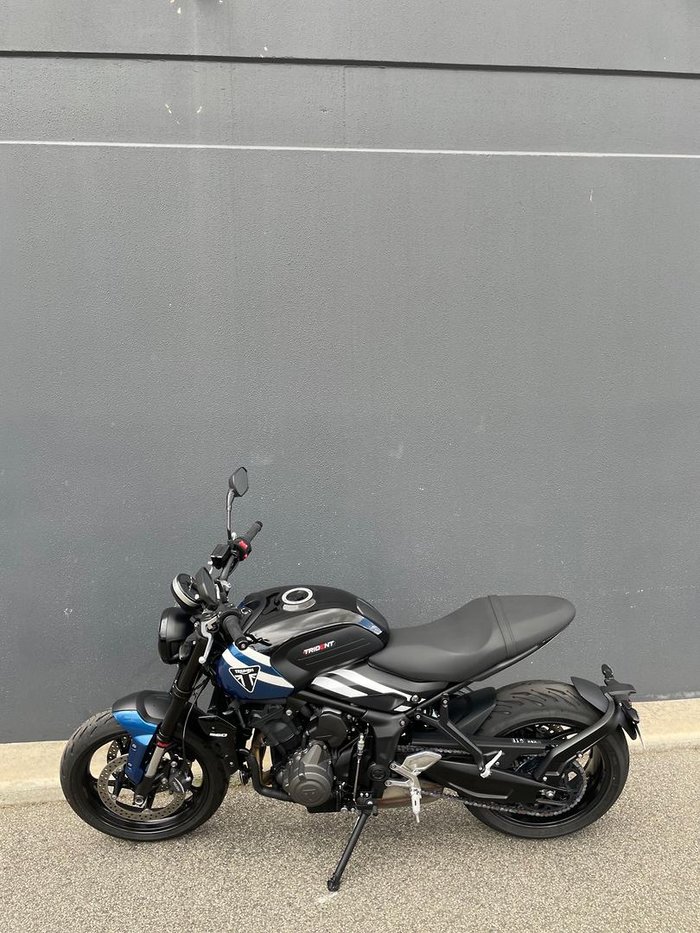 2025 Triumph Trident 660 Trident Blue
