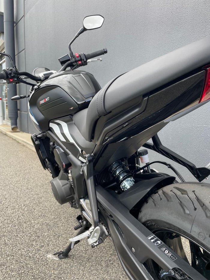 2025 Triumph Trident 660 Trident Blue