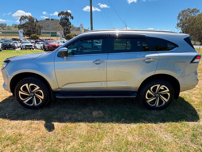 2021 Isuzu MU-X LS-T