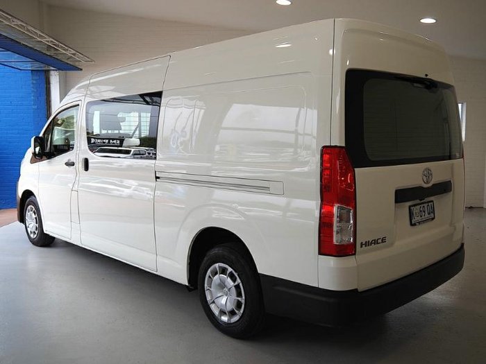 2022 Toyota Hiace