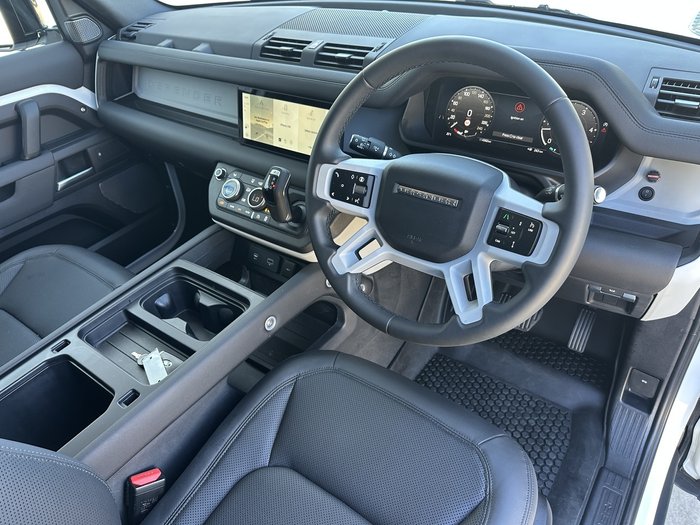 2024 Land Rover Defender 110 D250 Hard Top S